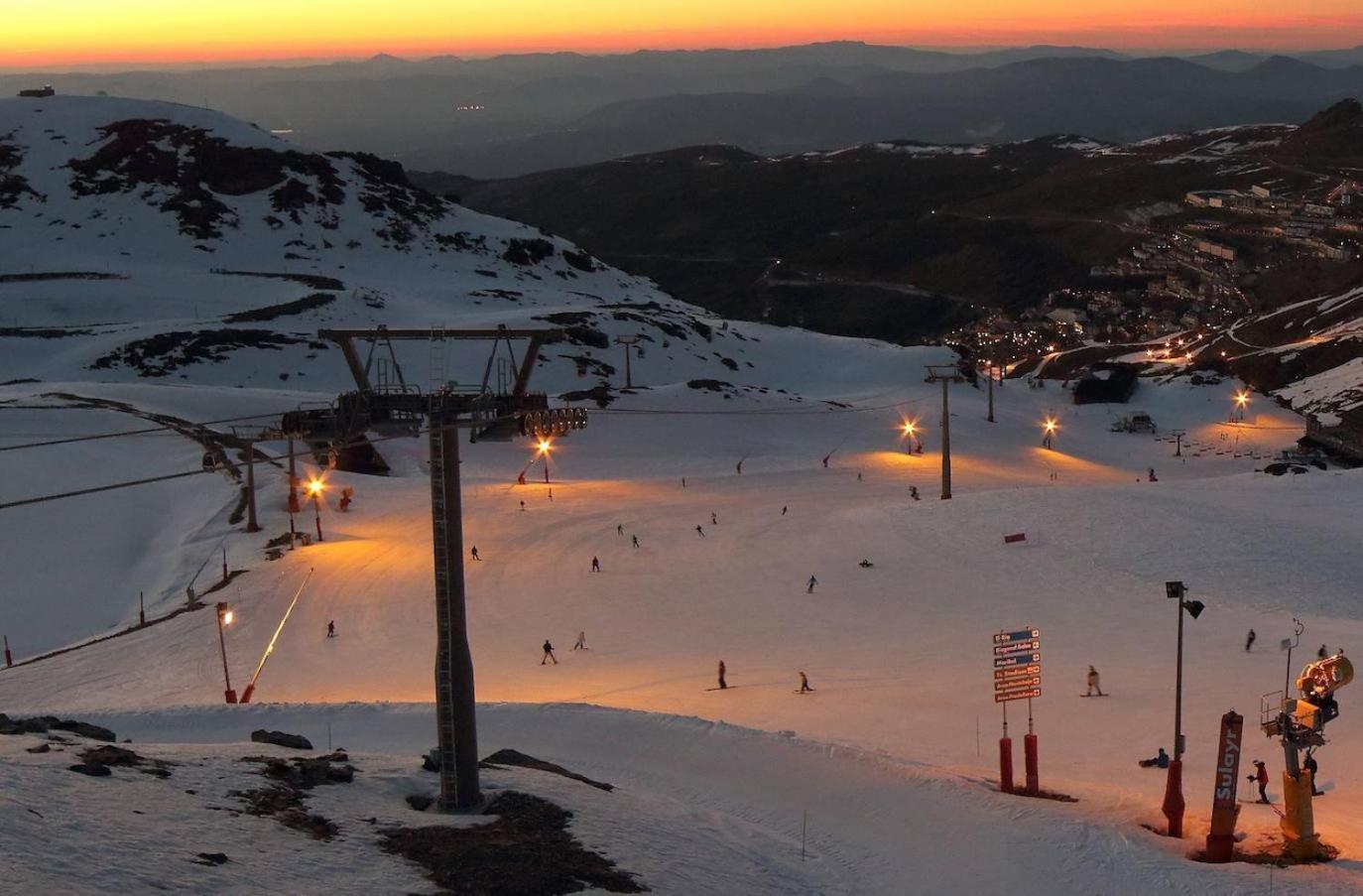 Vista Nevada Ski Lodge シエラネバダ エクステリア 写真